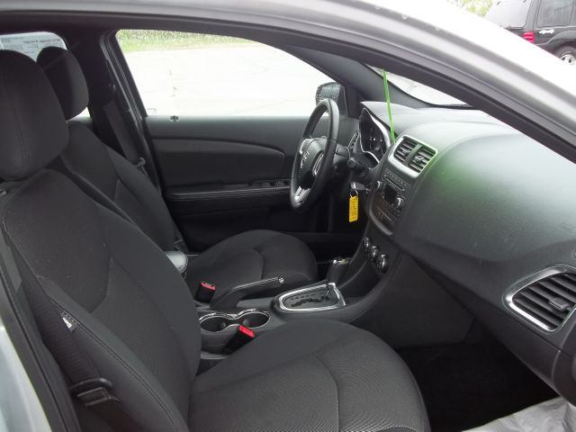 2012 Dodge Avenger S