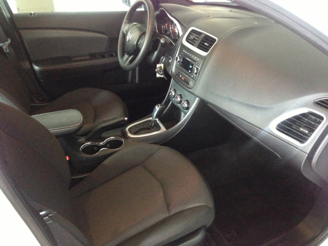 2012 Dodge Avenger SE