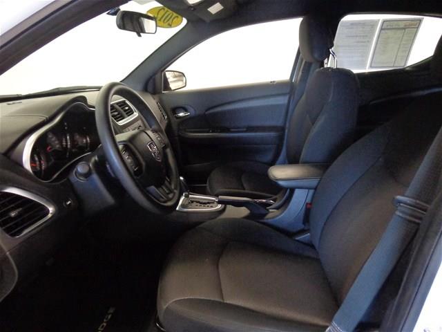 2012 Dodge Avenger SE