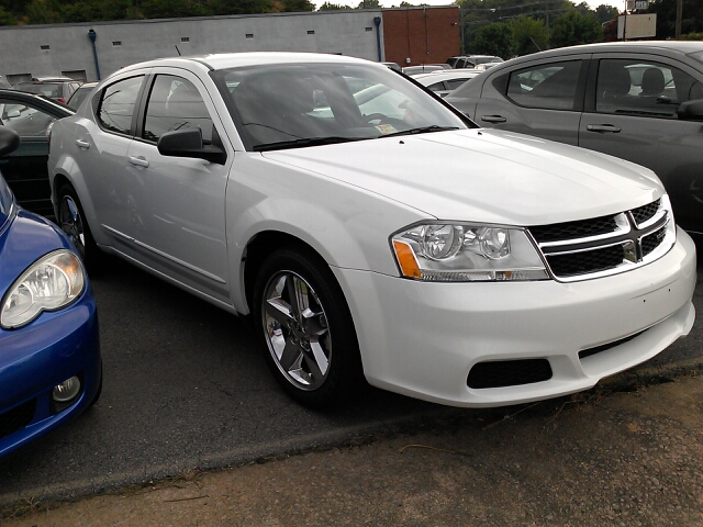 2012 Dodge Avenger Base