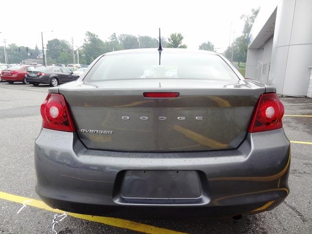 2012 Dodge Avenger SE