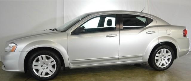 2012 Dodge Avenger SE