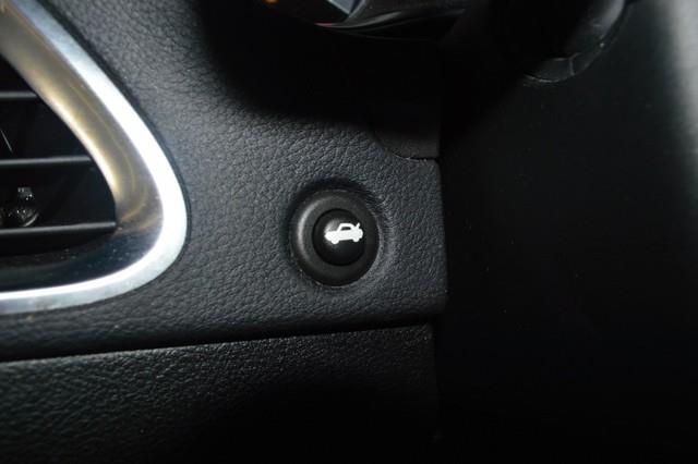 2012 Dodge Avenger SE