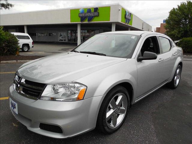 2012 Dodge Avenger 5D Sedan