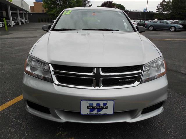 2012 Dodge Avenger 5D Sedan
