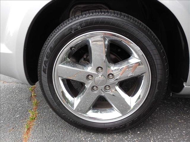 2012 Dodge Avenger 5D Sedan