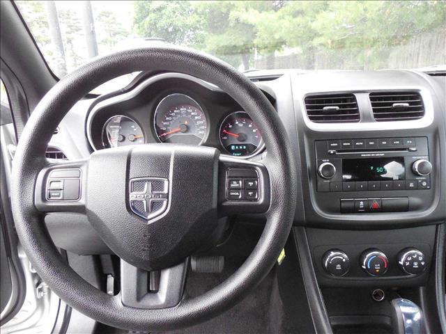 2012 Dodge Avenger 5D Sedan