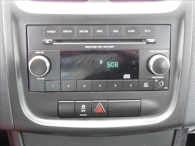 2012 Dodge Avenger 5D Sedan