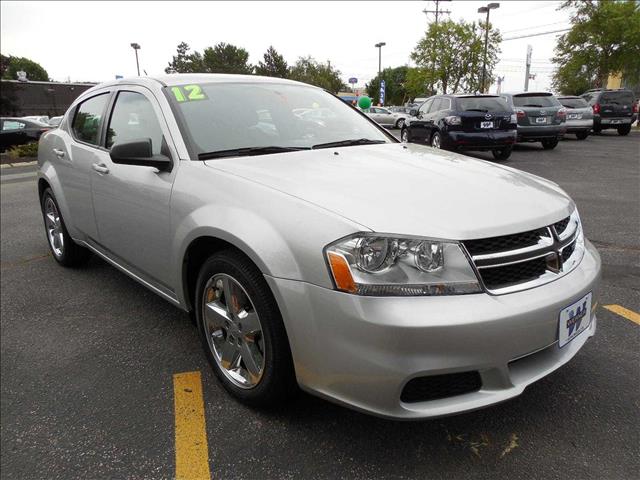 2012 Dodge Avenger 5D Sedan
