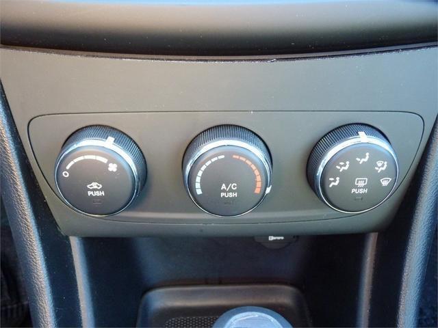 2012 Dodge Avenger V6 Deluxe