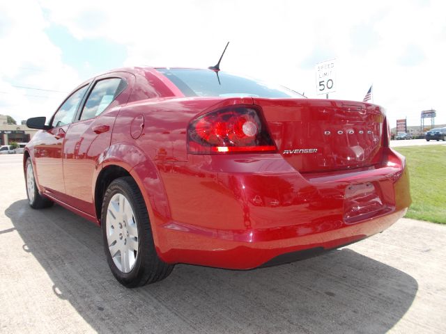 2012 Dodge Avenger Base