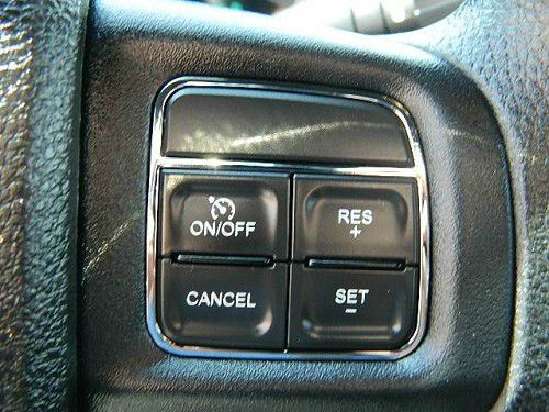 2012 Dodge Avenger Base