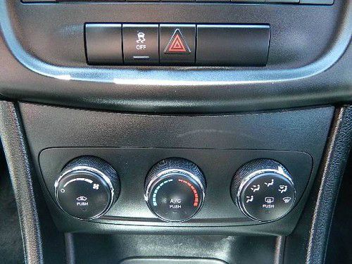 2012 Dodge Avenger Base