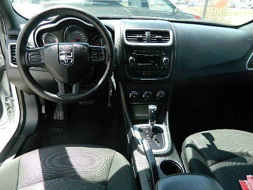 2012 Dodge Avenger Base