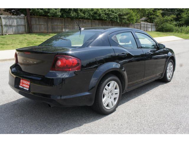 2012 Dodge Avenger SE