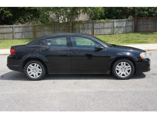 2012 Dodge Avenger SE