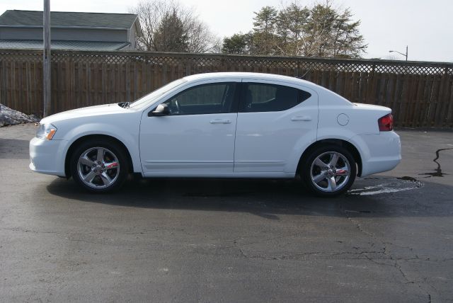 2012 Dodge Avenger Base