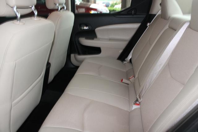 2012 Dodge Avenger SE