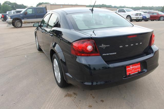 2012 Dodge Avenger SE