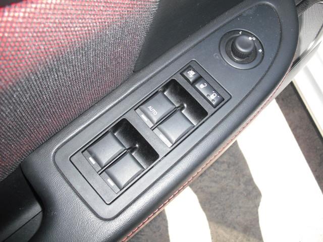 2012 Dodge Avenger eL Minivan 4D