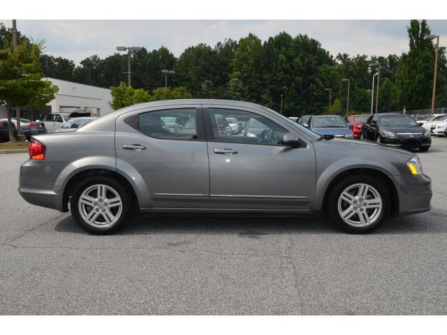 2012 Dodge Avenger S