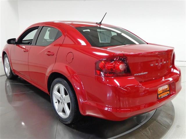 2013 Dodge Avenger SE