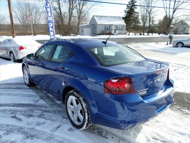 2013 Dodge Avenger SE