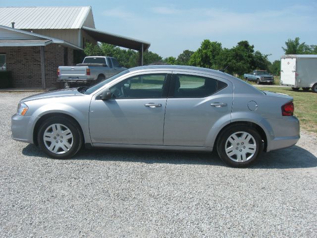 2013 Dodge Avenger Base