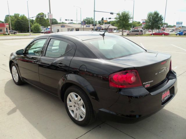 2013 Dodge Avenger Base