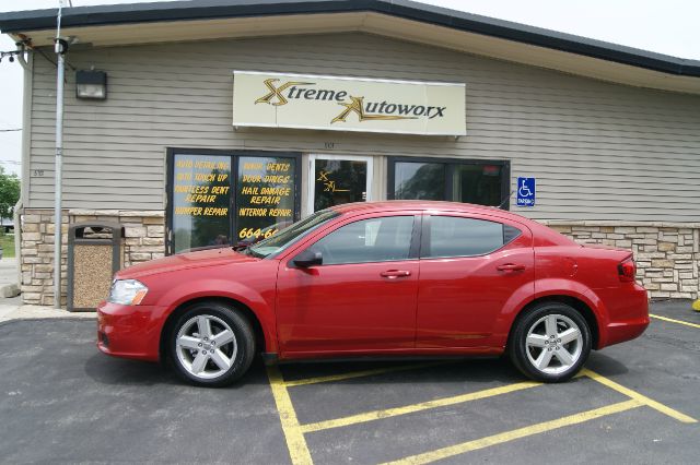2013 Dodge Avenger Base