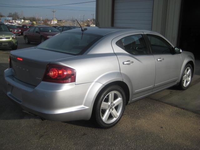 2013 Dodge Avenger S