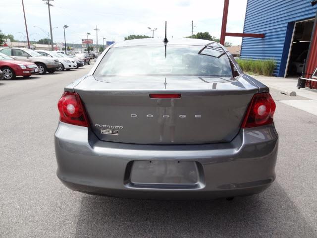 2013 Dodge Avenger SE