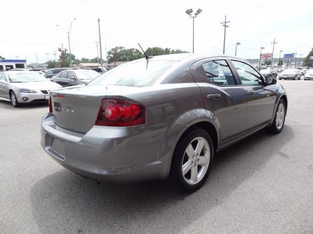 2013 Dodge Avenger SE
