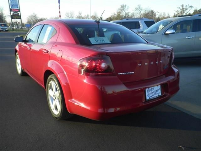 2013 Dodge Avenger SE
