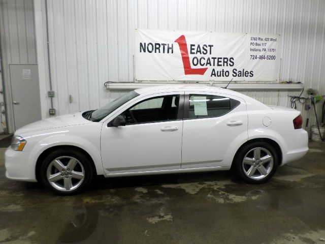 2013 Dodge Avenger Base