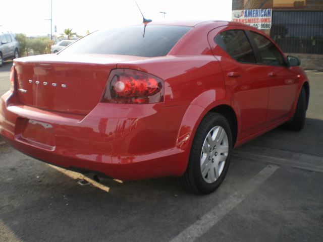 2013 Dodge Avenger Base