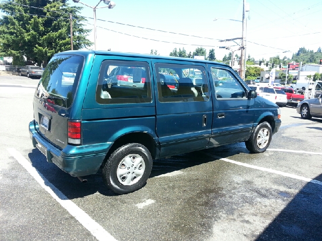 1995 Dodge Caravan Base