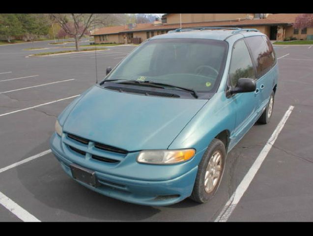 1996 Dodge Caravan SE