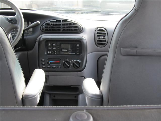 1996 Dodge Caravan Base