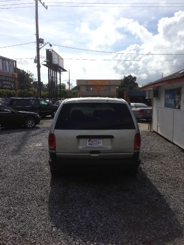 1999 Dodge Caravan Base