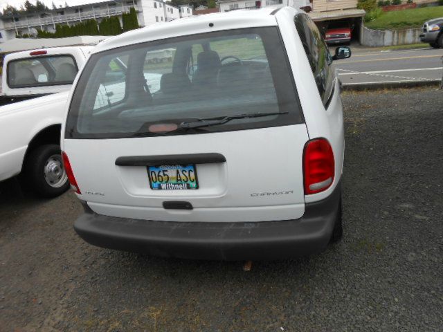 1999 Dodge Caravan Base