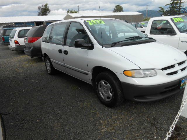 1999 Dodge Caravan Base