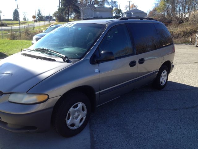 1999 Dodge Caravan Base