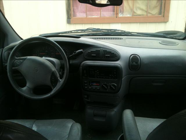 1999 Dodge Caravan Luxury Edition