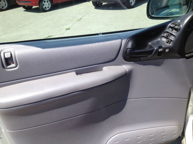 2000 Dodge Caravan Base