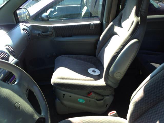 2000 Dodge Caravan Base