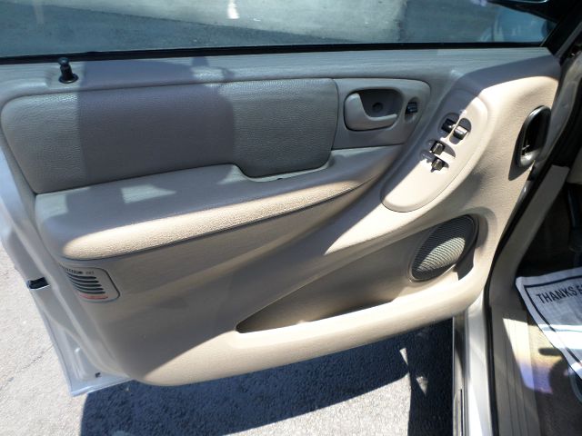 2001 Dodge Caravan SE