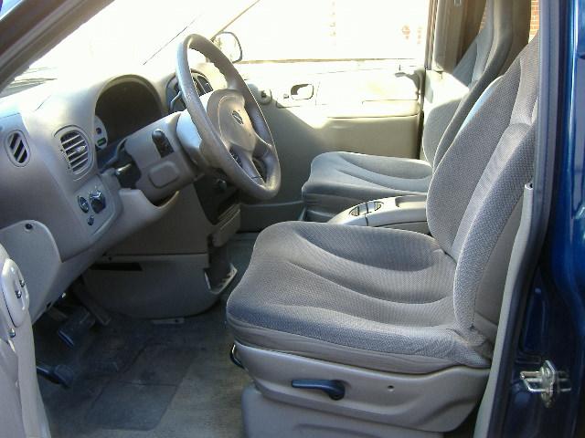 2002 Dodge Caravan SE