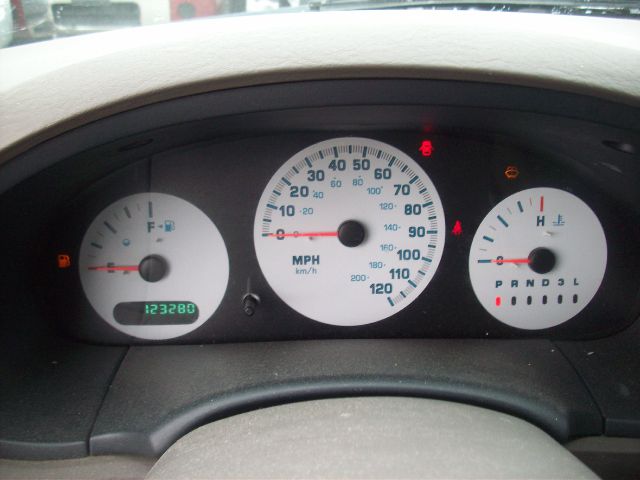 2003 Dodge Caravan SE