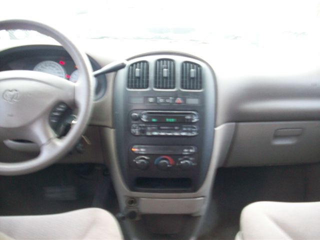 2003 Dodge Caravan SE